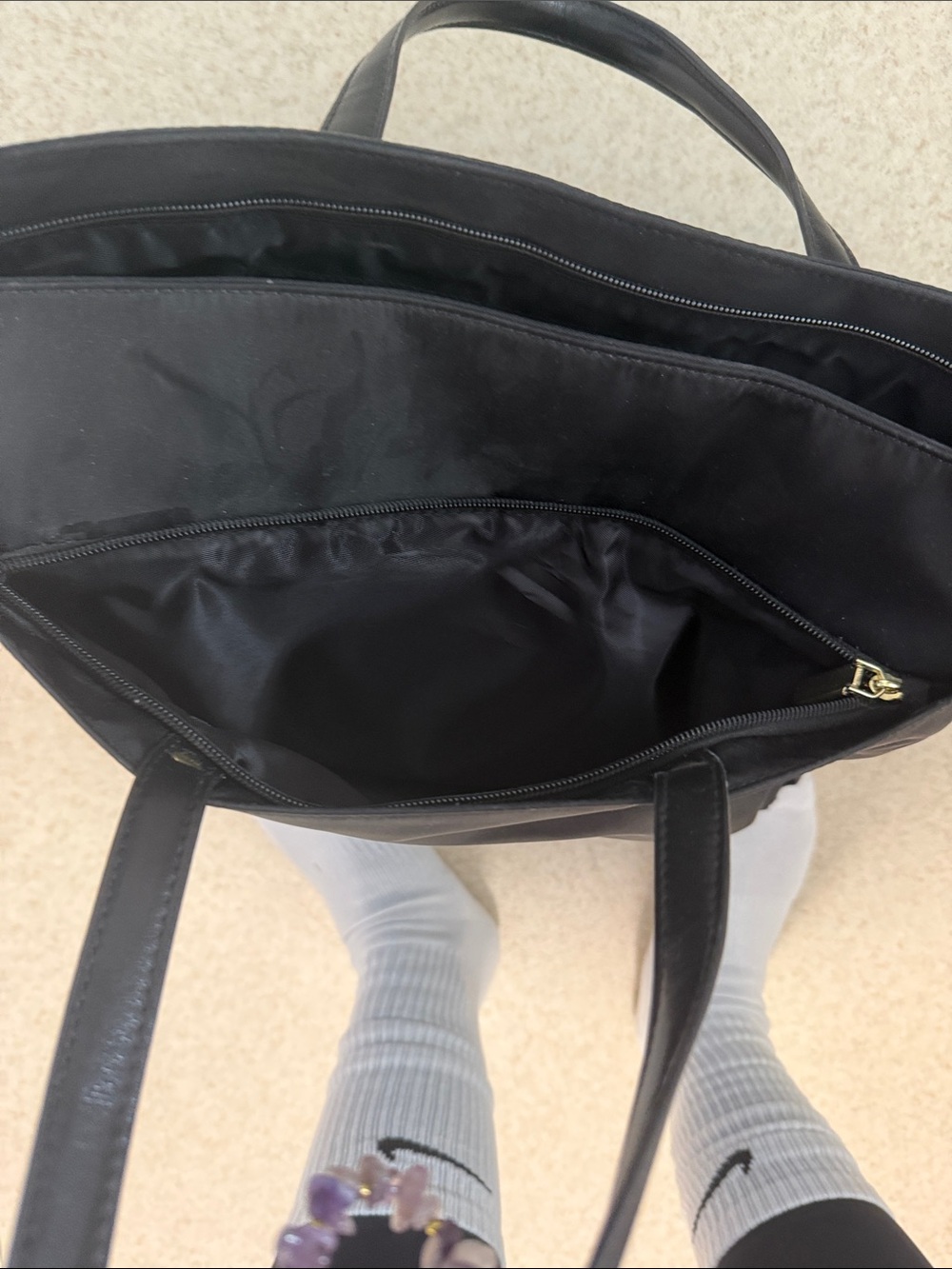 Black Travel Bag - Picture 4 of 6